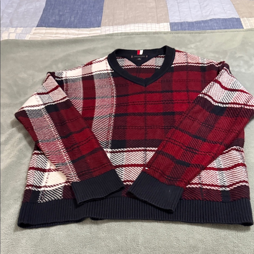 Tommy Hilfiger Plaid V-Neck Sweater in Red and Black: EXCELLENT CONDITION